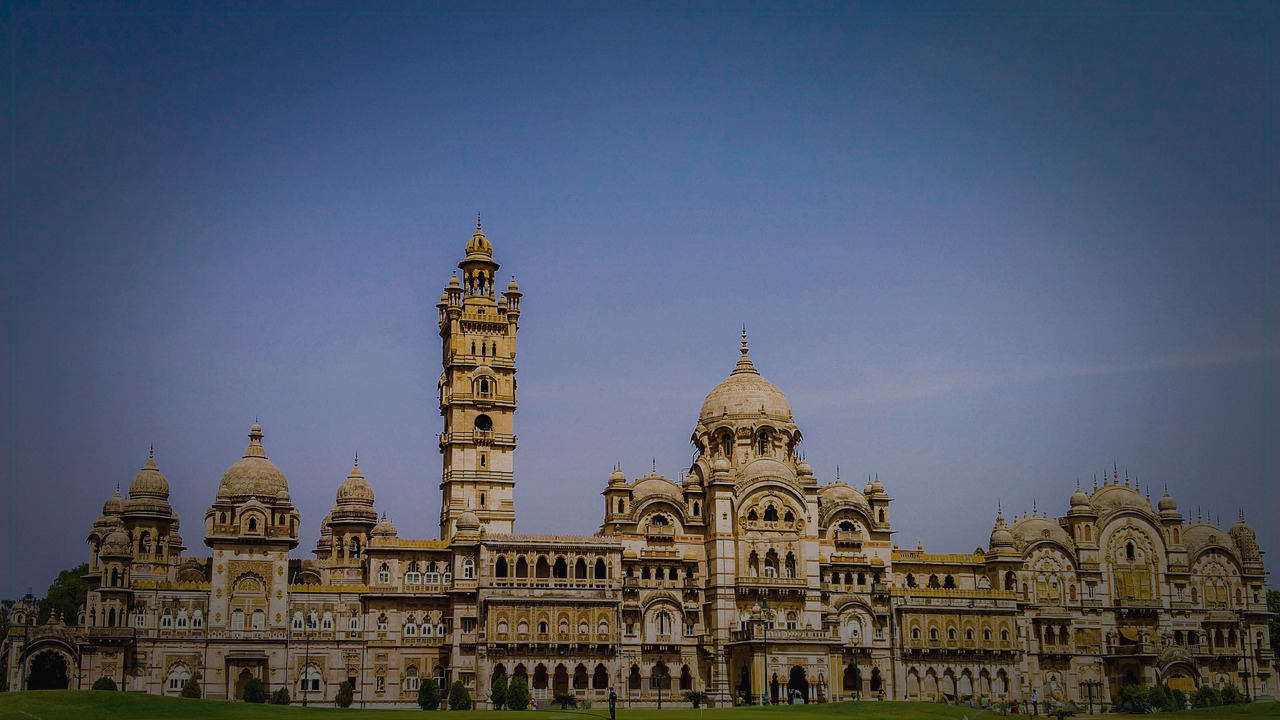 Vadodara India skyline themed Pine Script service cover with dark market grading