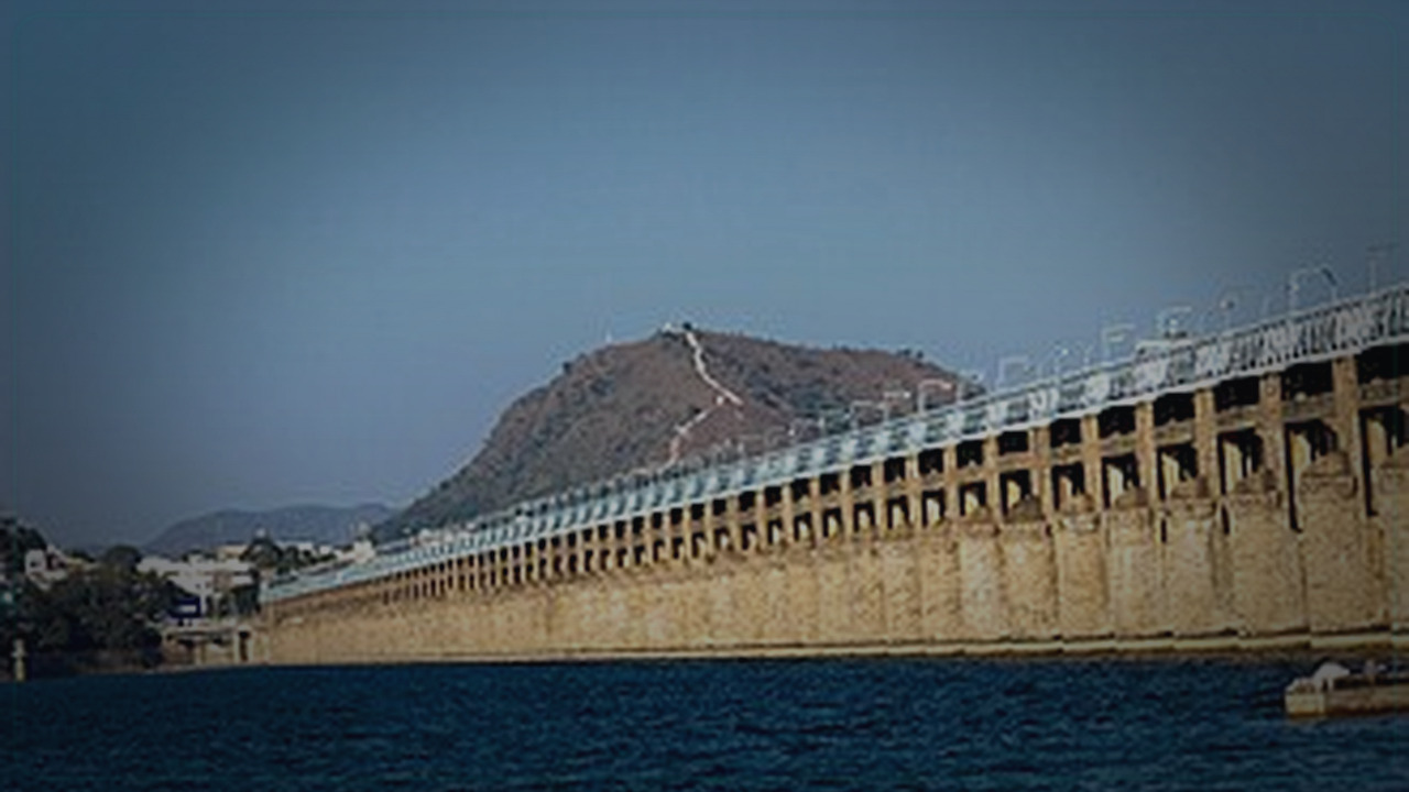 Vijayawada India skyline themed Pine Script service cover with dark market grading